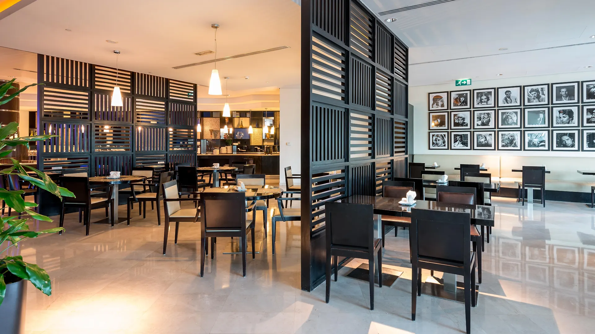 Holiday Inn Express Dubai Airport By Ihg 3*,