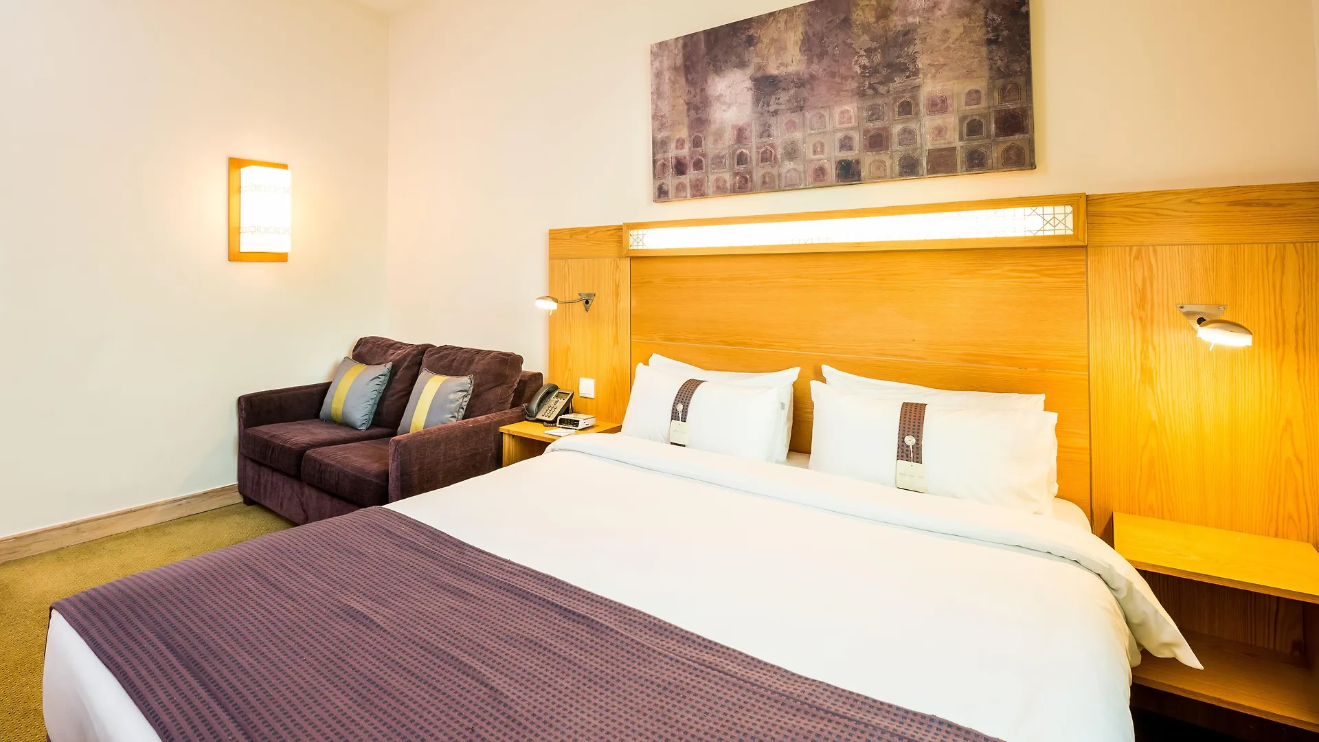 Hotel Holiday Inn Express Dubai Airport By Ihg