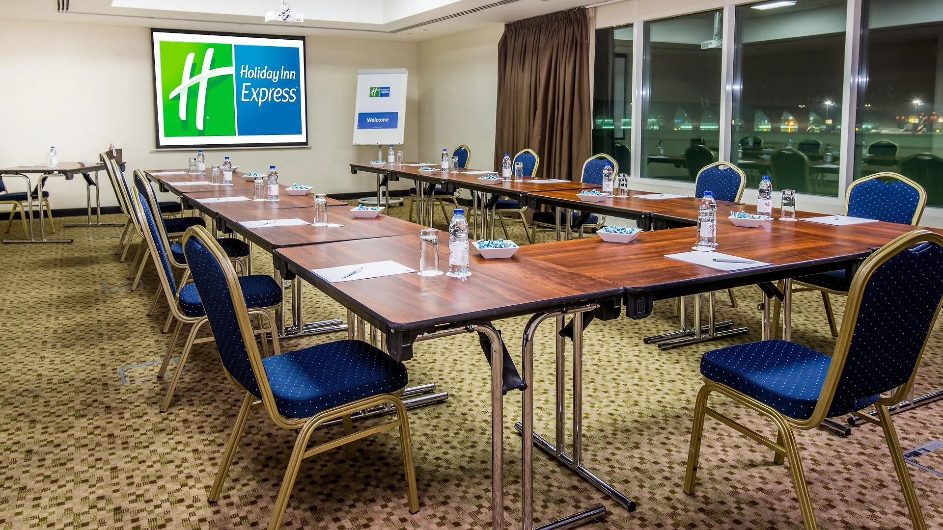 Holiday Inn Express Dubai Airport By Ihg