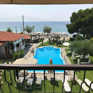 κάντε κράτηση εδώ