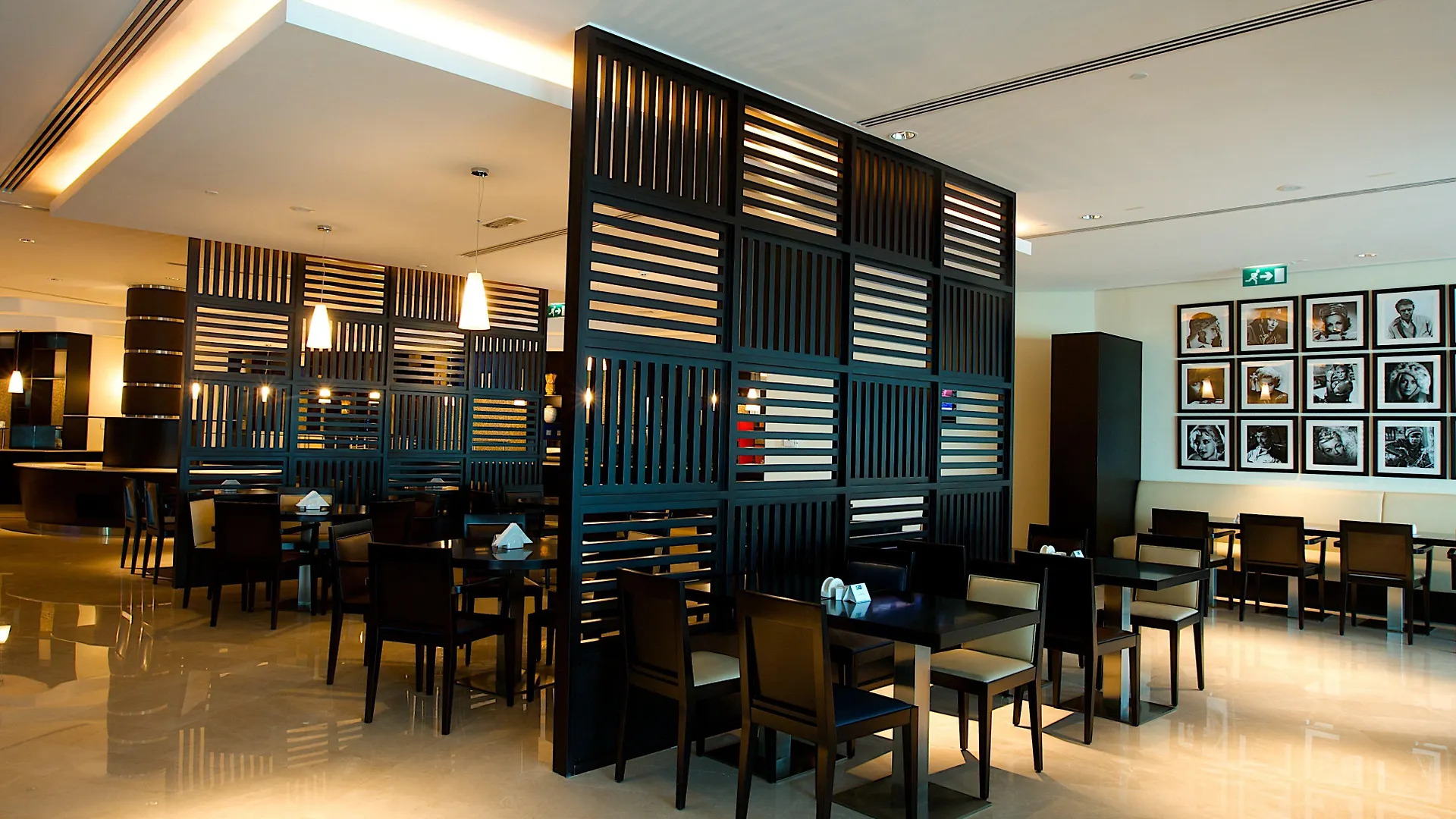 Holiday Inn Express Dubai Airport By Ihg 3*,