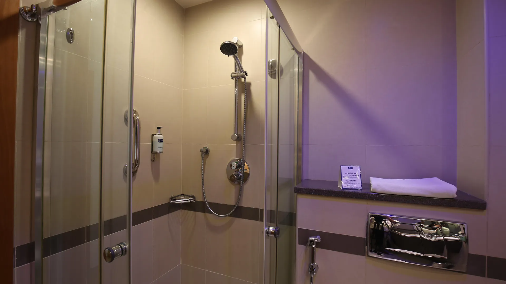 Holiday Inn Express Dubai Airport By Ihg United Arab Emirates