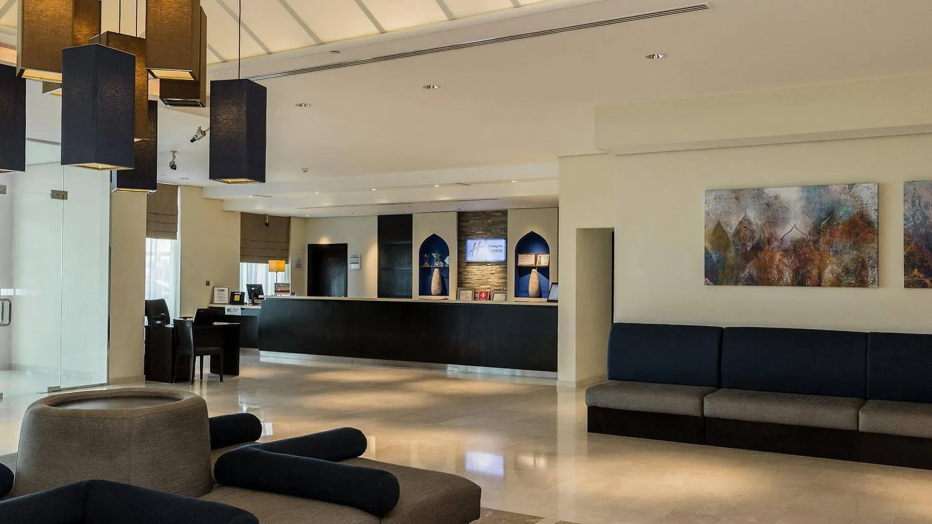 Holiday Inn Express Dubai Airport By Ihg 3*,  United Arab Emirates