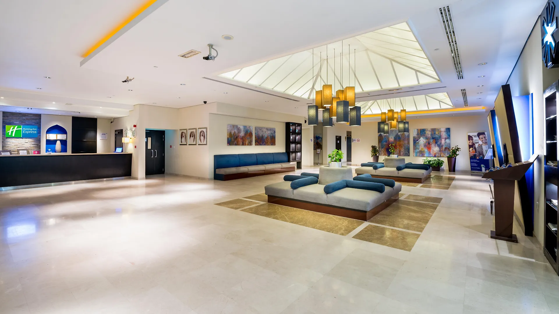 Holiday Inn Express Dubai Airport By Ihg Hotel
